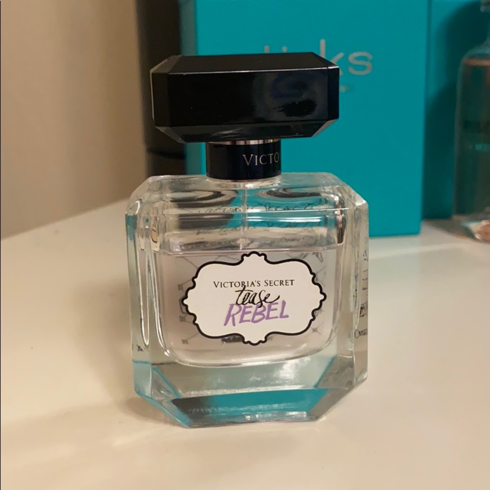 Victoria Secret Tease Rebel Spray